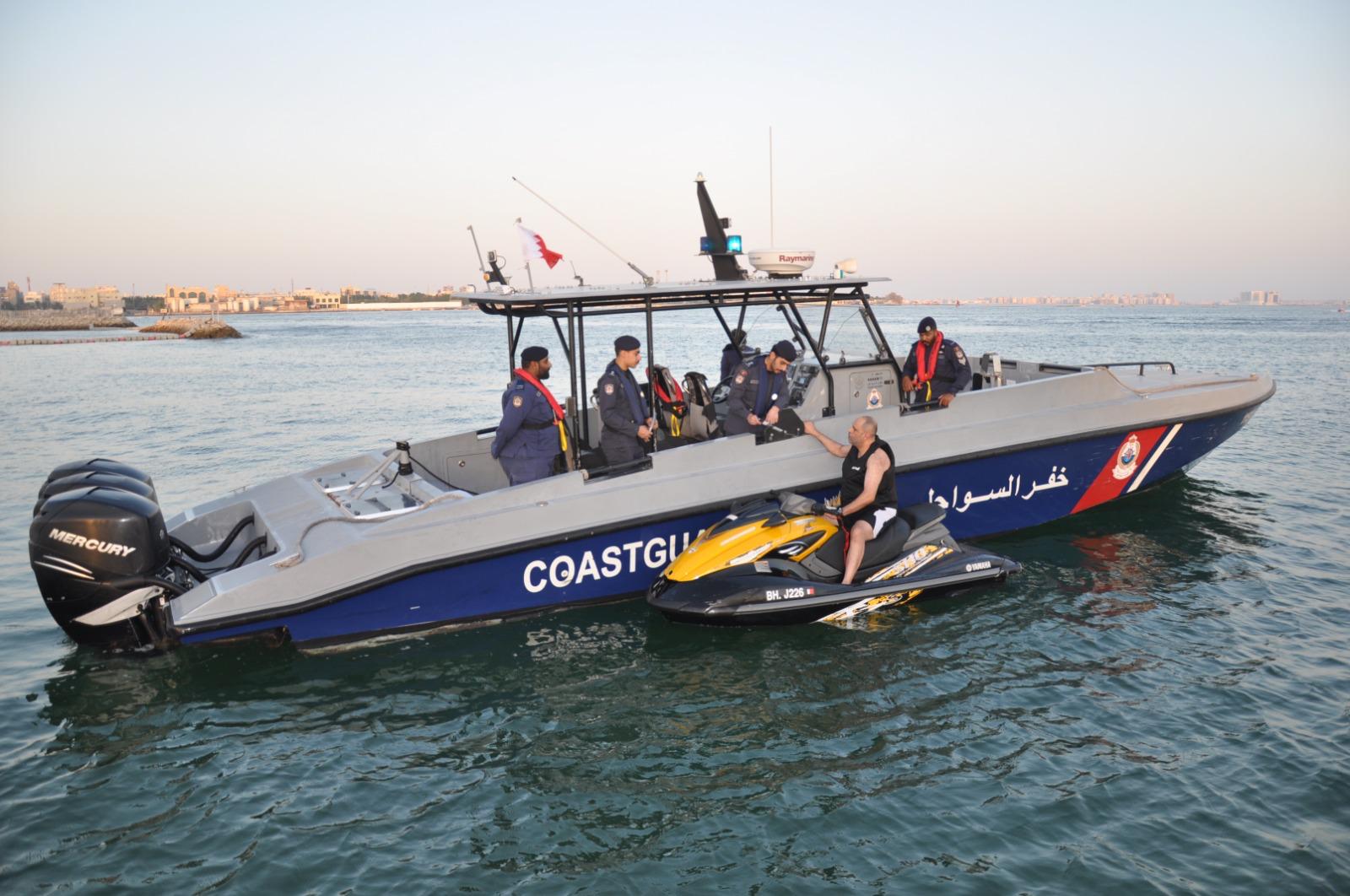 خفر السواحل تنفذ حملة توعوية في المحرق<